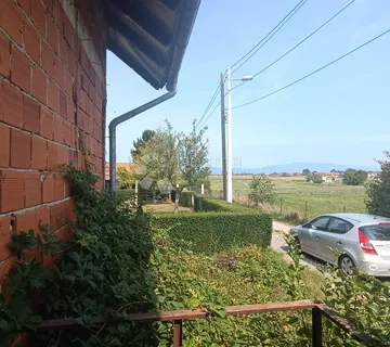 Nezavršena Kuća - cover