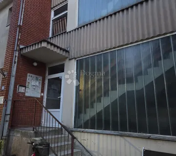 Dvoetažni stan s lođom u mirnom dijelu Belišća - cover