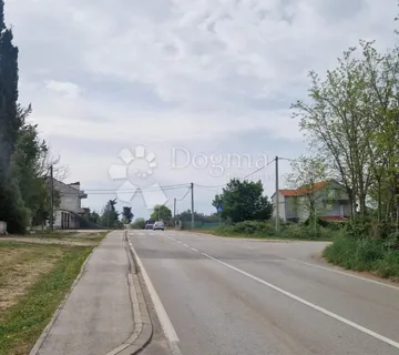 SMOKOVIĆ - GRAĐEVINSKO ZEMLJIŠTE - 2885 M2- PRODAJA - cover