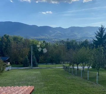 Renovirana kuća s panoramskim pogledom na Ivančicu - cover