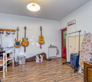 KUĆA ZA PREKRASAN APARTMANSKI PROJEKT U CENTRU ROVINJA - cover