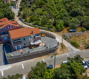 Otok Cres, prodaja nove apartmanske kuće u  Miholašćici , JEDINSTVENA PRILIKA ! - cover
