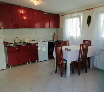 STAN ZA 3 STUDENTA  - cover