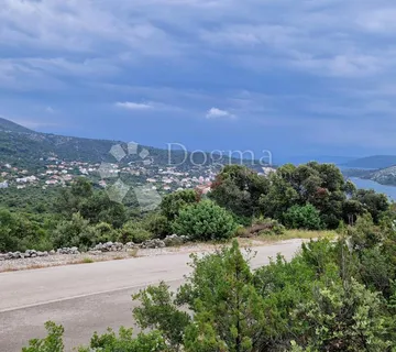 Zemljište uz cestu s pogledom na more – Vinišće - cover