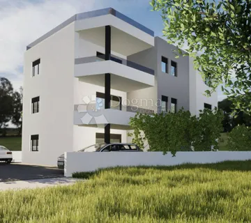 Vodice - novogradnja trosobni stan S1 samo 450m od mora