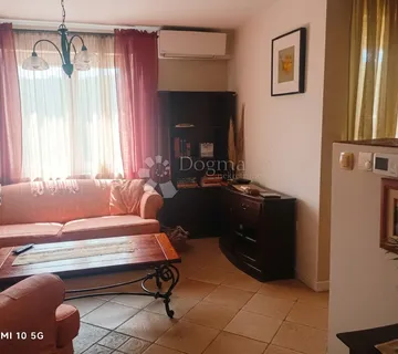 ŠKURINJE - EKSKLUZIVAN 2SB+DB STAN OD 77m2 – UREĐEN S PUNO STILA I LJUBAVI! - cover