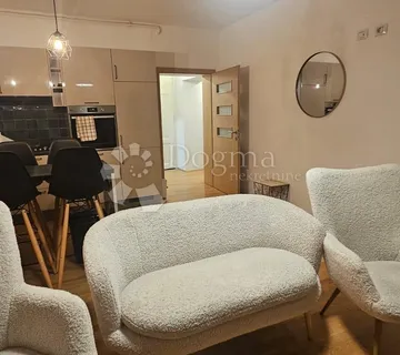 LUKSUZ U SRCU VARAŽDINA – 86m² kod Stančićevog trga