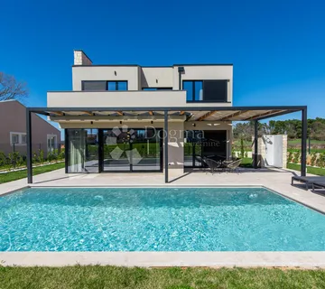 Arhitektonska vila u Krnici – luksuz, privatnost i mediteranska elegancija (2,5 km od mora) - Krnica, Marčana