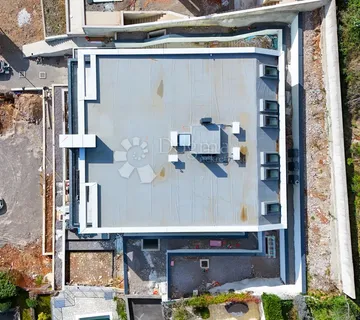 OPATIJA – STAN- 1. KAT  s terasom od 23 m² i pogledom na more - cover