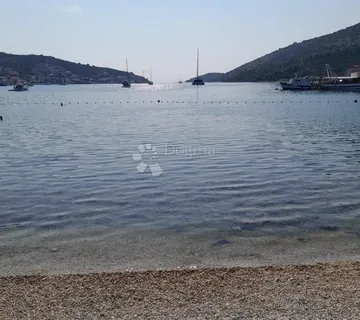 Građevinsko Zemljište Uz Cestu Vinišće - Vinišće, Marina