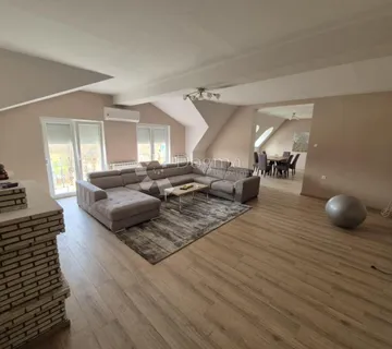 PRODAJA NOVOADAPTIRANE KUĆE S POSLOVNIM PROSTOROM, Novigrad Podravski, 282m2, - cover
