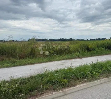 GRAĐEVINSKO ZEMLJIŠTE 6500 m2 - VARAŽDIN - INDUSTRIJSKA ZONA - Mokrice Miholečke, Sveti Petar Orehovec