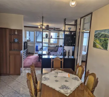 Stan: Split 74m2 - cover