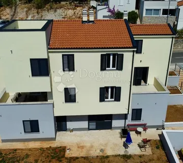 Predivan stan u Malom Lošinju - cover