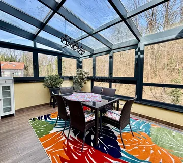 Luksuzan 3S stan s dvije terase i liftom - cover