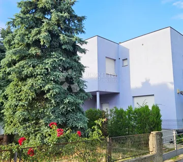 LAŠĆINA, VILA NA ODLIČNOJ LOKACIJI - cover