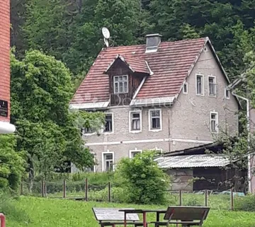 Kuća 320m2 sa velikim potencijalom (Moravice) - cover