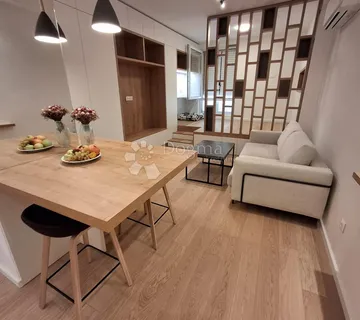 Dizajnerski studio apartman u poslovnom centru Raba!!! Samo kod nas! - Palit, Rab