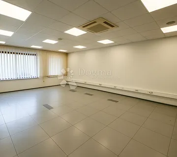 Poslovni prostor 170 m² za najam na vrhunskoj lokaciji - Pula