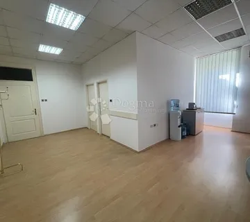 Na samo par koraka do Korza prodajemo stan od 112.25m2 - cover