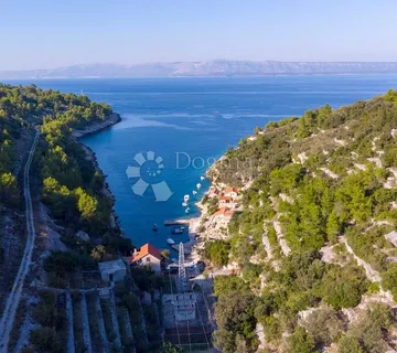 Atraktivno zemljište u blizini Vela Luke, uvala Prapratna - Vela Luka