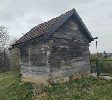 Zemljište s kućom na prodaju - Draganić