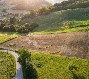 Građevinsko zemljište 878 m2 - Škarićevo s pogledom na zagorske brege - Škarićevo, Krapina