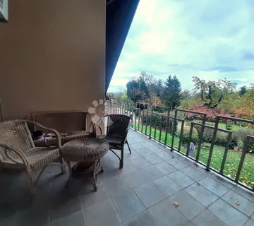Dvosobni stan s prostranom terasom, garažom i zajedničkim vrtom - centar Remeta - cover