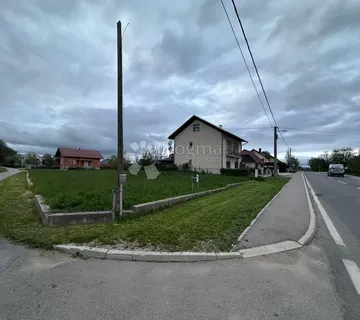 ZEMLJIŠTE U BLIZINI CENTRA S PROJEKTOM I GRAĐEVINSKOM - cover