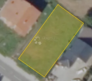 Investicijsko građevinsko zemljište – mogućnost 3 stana + poslovni prostor - Mokrice Miholečke, Sveti Petar Orehovec