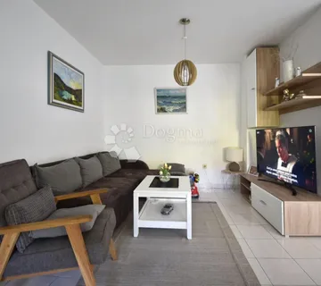 Stan na odličnoj lokaciji – samo 250 m od mora! - Pula