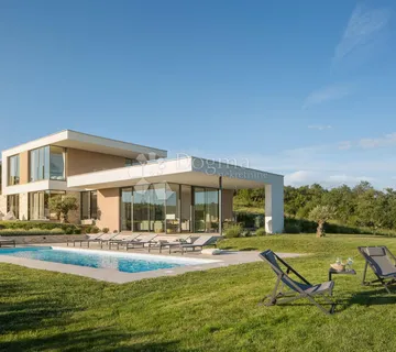 Novigrad, impresivna vila s izuzetnim pogledom na more
