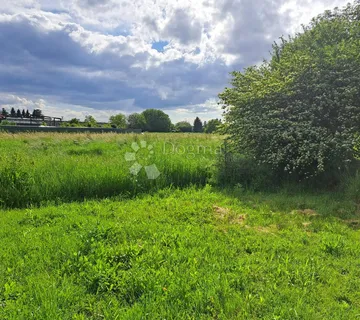 Nova Gradiška - građevinsko zemljište za 60 stanova u blizini centra