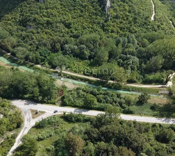 Pojoprivredno zemljište 1002 m2, uz rijeku Mirnu - cover