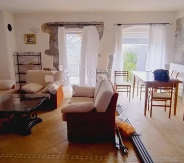 APARTMAN OKOLICA GRADA KRKA - VISOKO PRIZEMLJE - cover
