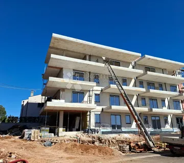 Stan na 1.katu sa 3SS+DB 800m od mora - Poreč