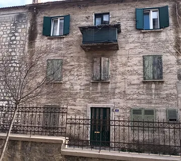 Kuća za adaptaciju Kaštel Lukšić - Kaštel Lukšić, Kaštela