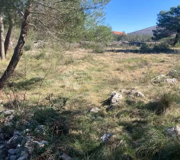 GRAĐEVINSKO ZEMLJIŠTE BILICE, 1330 m2 - Stubalj, Bilice