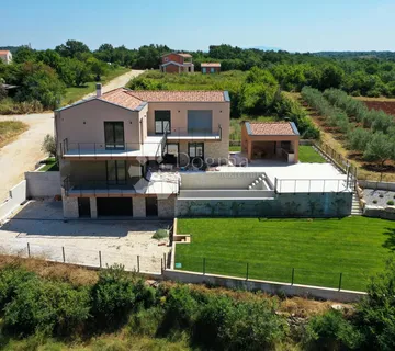 Poreč okolica – moderna vila s bazenom i 4 spavaće sobe - cover