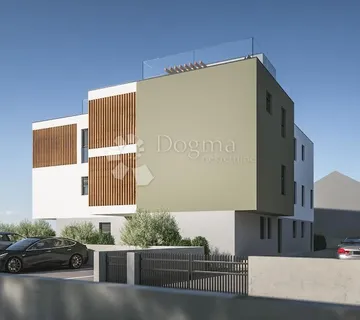 ATRAKTIVAN STAN NA 1. KATU U BLIZINI PLAŽE – VODICE - cover