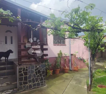 Prilika: šarmantna prizemnica 5 km od Osijeka!! - cover