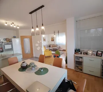 Novi Zagreb zapad, kuća sa dva stana - cover