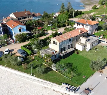 KAMENA KUĆA 30 METARA DO PLAŽE! - cover