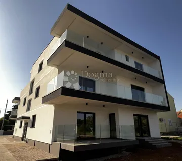 PRIVLAKA CENTAR PRODAJE SE APARTMAN A4 OD 98,84 m2 - cover