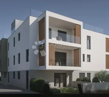 Vodice – Moderan Stan S Vrtom Nadomak Mora