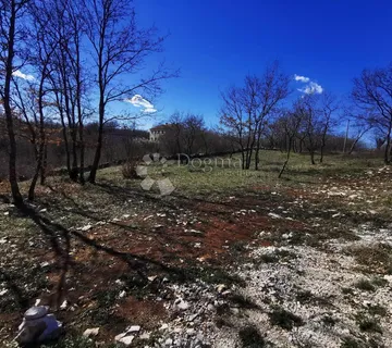 Građevinska parcela na mirnoj lokaciji - Juršići, Svetvinčenat