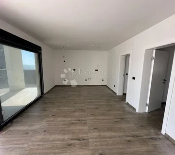 Luksuzni Apartman na moru - cover