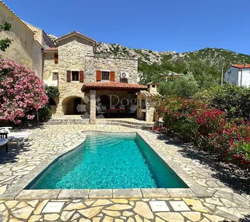 KRK BAŠKA DRAGA KUĆA S BAZENOM - cover