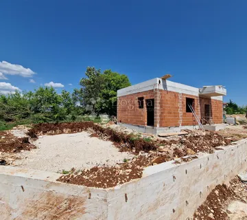 NOVOGRADNJA – kuća s bazenom! - Svetvinčenat