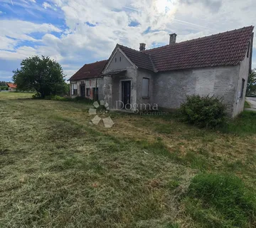 Odlična prilika! Građevinsko zemljište 2.387 m² s kućom u Trnovcu Bartolovečkom - Trnovec, Trnovec Bartolovečki